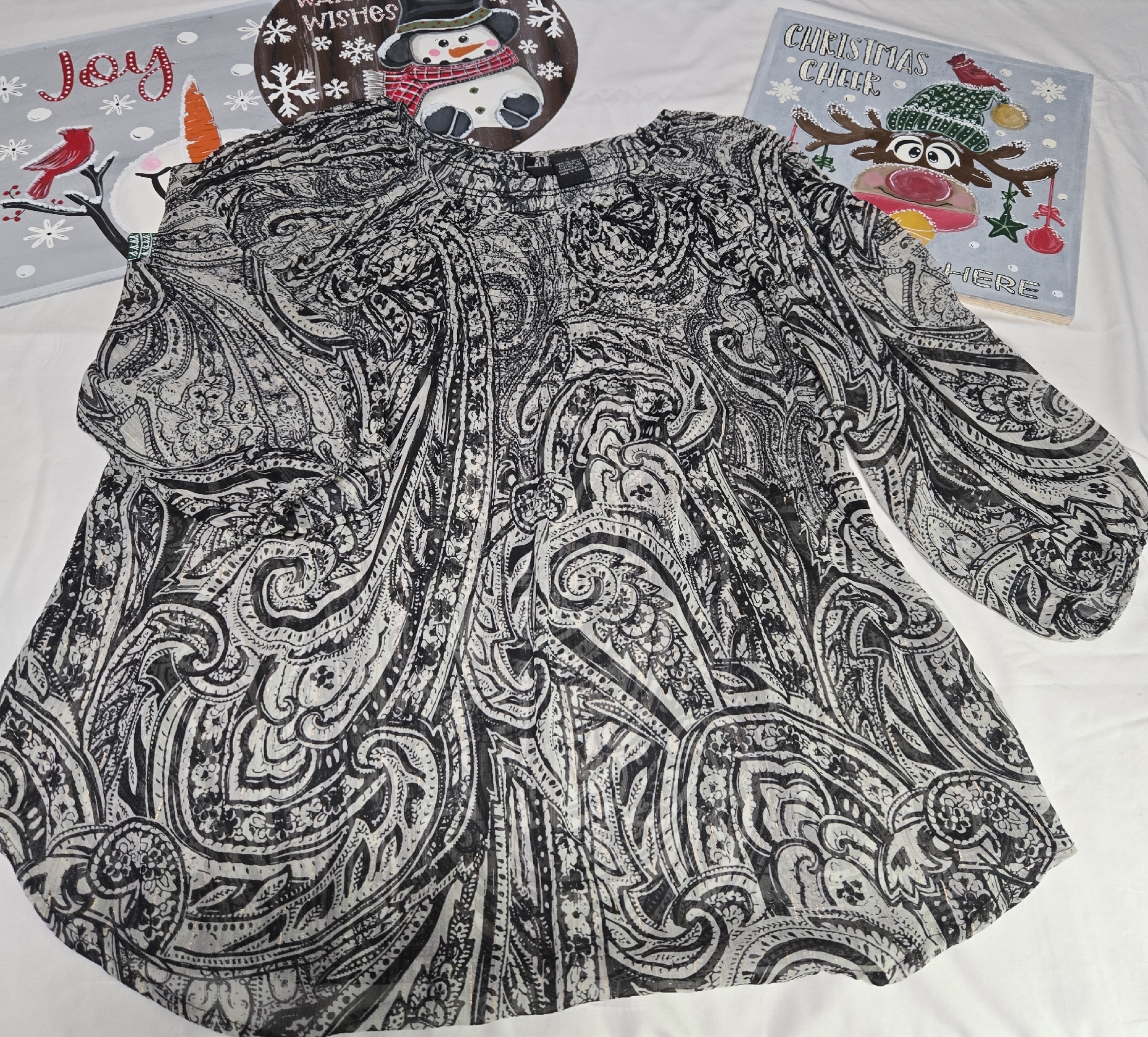 New Directions Black And White Paisley Blouse
